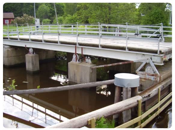 Retractable Bridges
